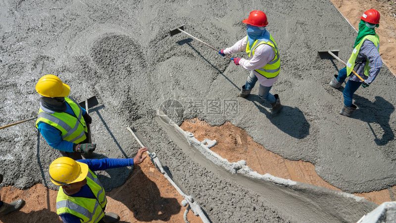 别墅土建工程报价明细：水电费用是否包含在内？**