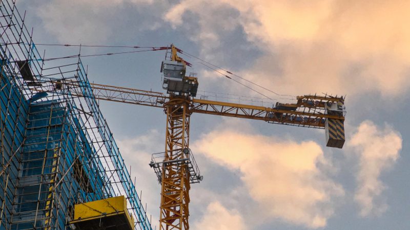 小规模建筑施工总承包公司如何选择？关键因素解析**